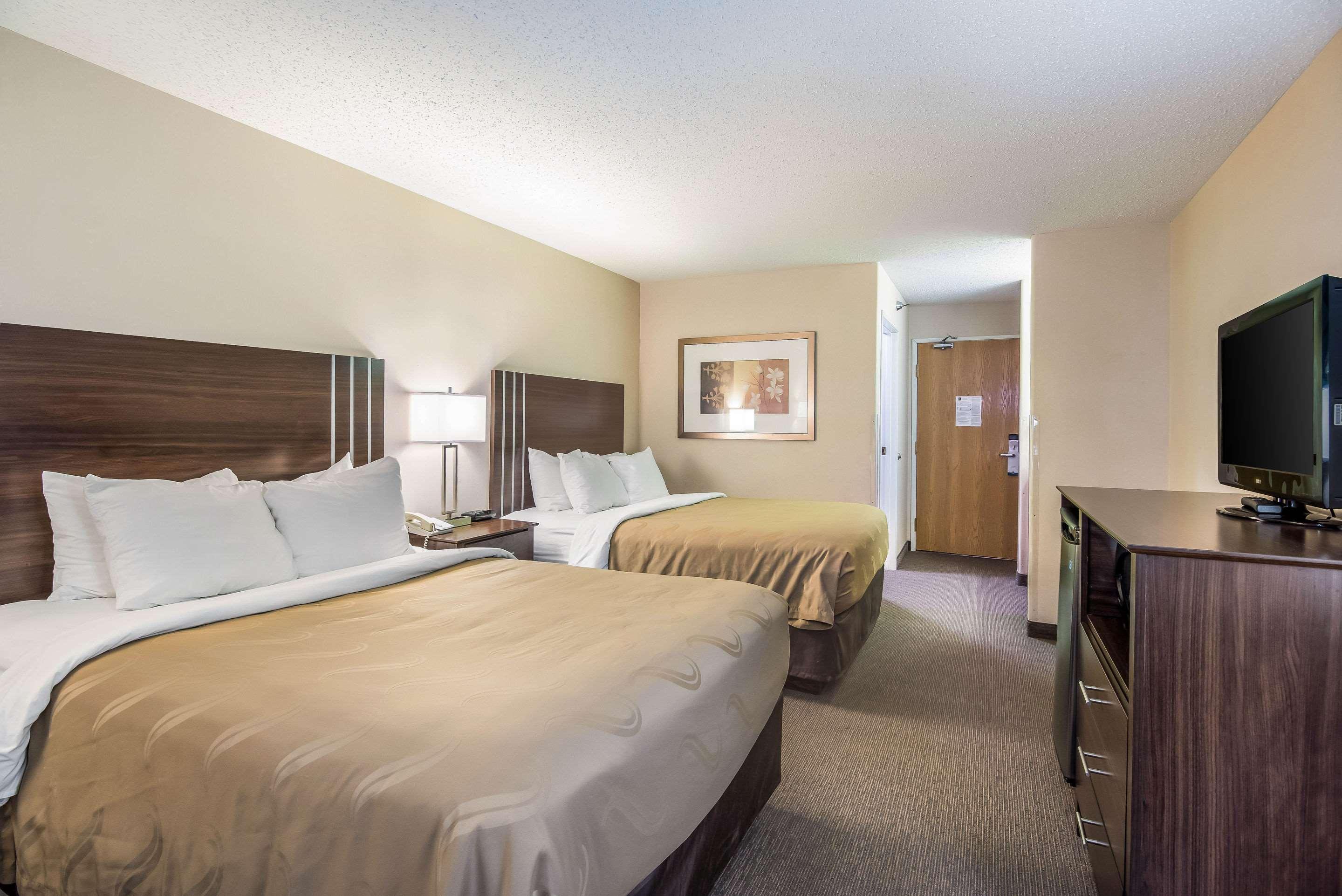 Quality Inn & Suites West Pueblo Exterior foto
