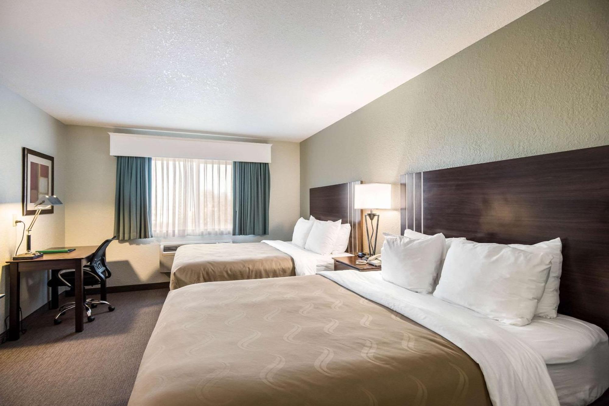 Quality Inn & Suites West Pueblo Exterior foto